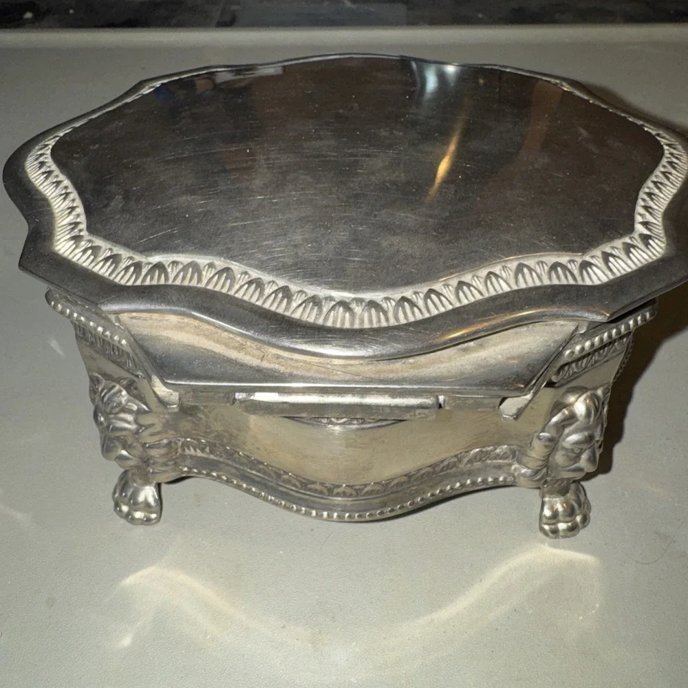 Vtg Sankyo Like Silver Plated Music Jewelry Trinket Box Hinged Footed Victorian